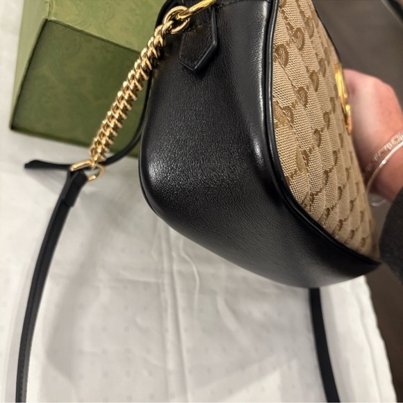 Gucci Beige and Black GG Crossbody Bag - Picture 7 of 15